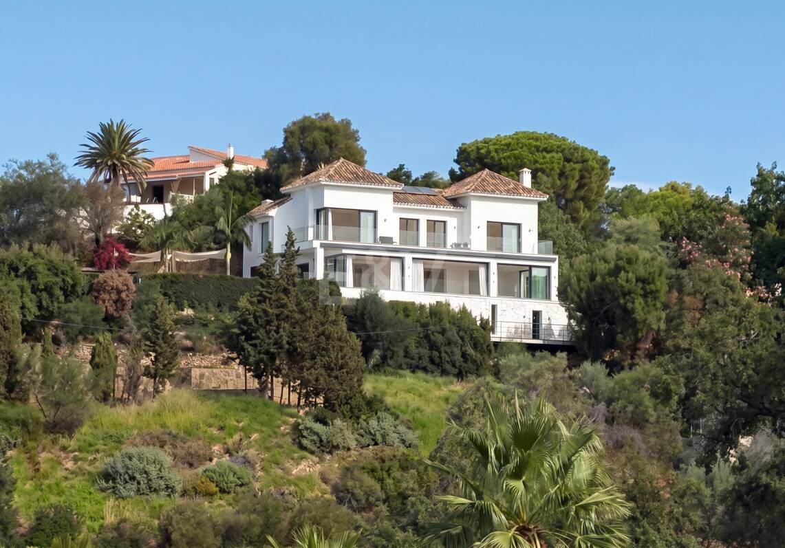 Luksusowa 7-sypialna willa z panoramicznymi widokiem na morze w Elvirii, Marbella