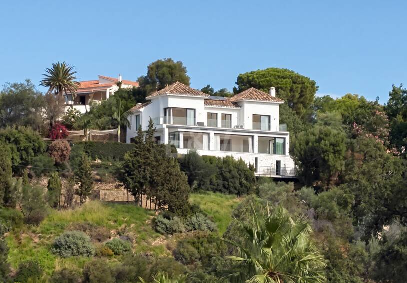 Luksusowa 7-sypialna willa z panoramicznymi widokiem na morze w Elvirii, Marbella