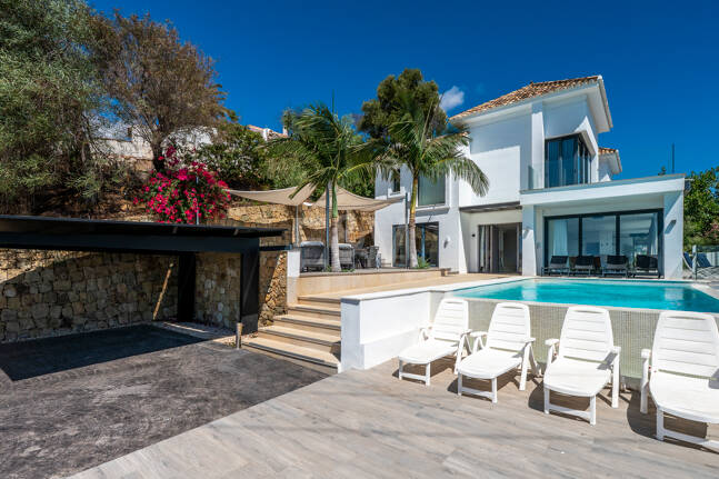 Luksusowa 7-sypialna willa z panoramicznymi widokiem na morze w Elvirii, Marbella