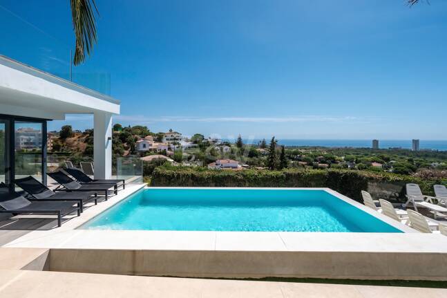 Luksusowa 7-sypialna willa z panoramicznymi widokiem na morze w Elvirii, Marbella