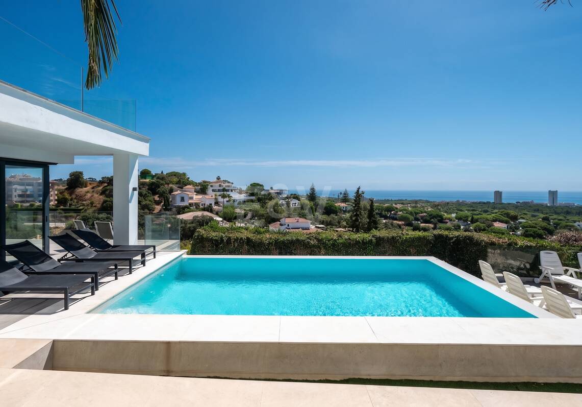 Luksusowa 7-sypialna willa z panoramicznymi widokiem na morze w Elvirii, Marbella
