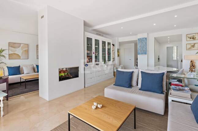 Penthouse Duplex avec vue panoramique imprenable sur la mer en communauté fermée à Nueva Andalucía