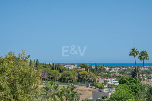 Penthouse Duplex avec vue panoramique imprenable sur la mer en communauté fermée à Nueva Andalucía