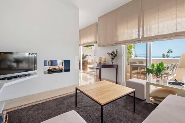 Penthouse Duplex avec vue panoramique imprenable sur la mer en communauté fermée à Nueva Andalucía