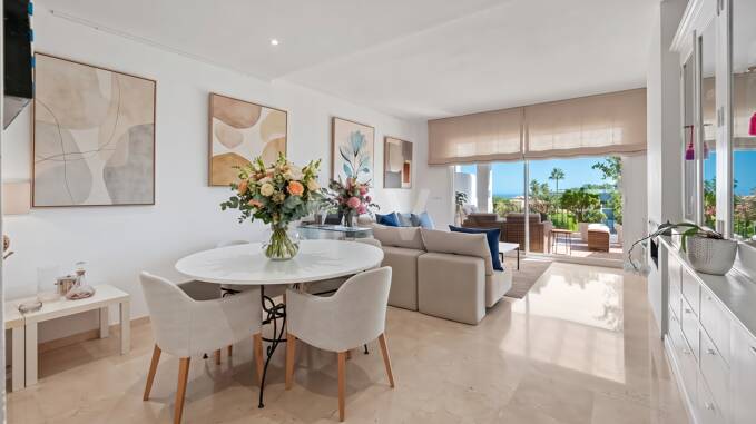 Penthouse Duplex avec vue panoramique imprenable sur la mer en communauté fermée à Nueva Andalucía