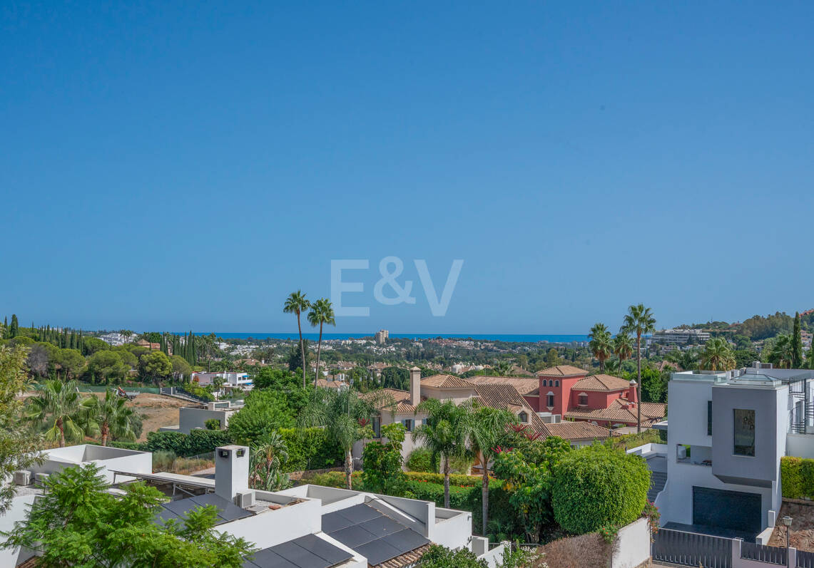 Penthouse Duplex avec vue panoramique imprenable sur la mer en communauté fermée à Nueva Andalucía