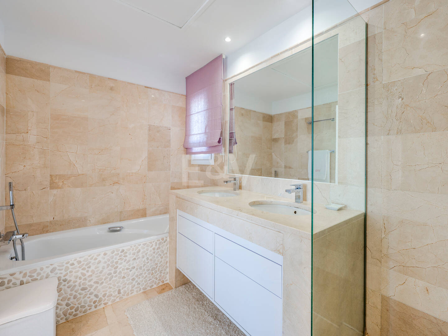 Penthouse Duplex avec vue panoramique imprenable sur la mer en communauté fermée à Nueva Andalucía