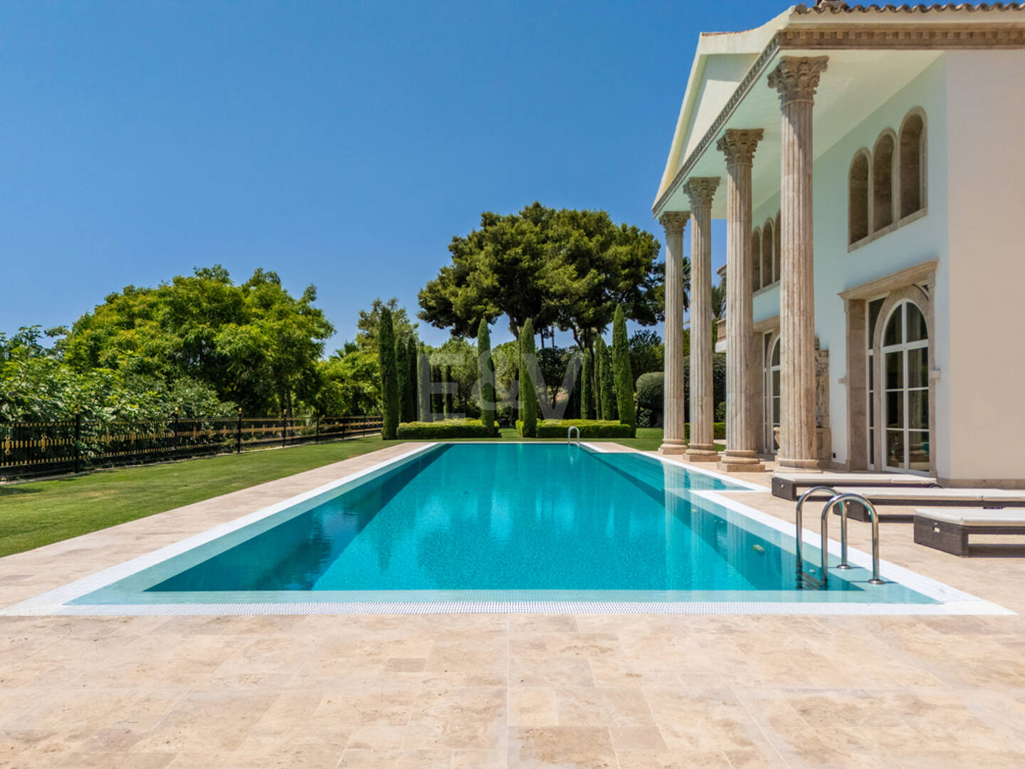 Wyjątkowy Palatial Estate z Grand Interior w Sierra Blanca, Marbella