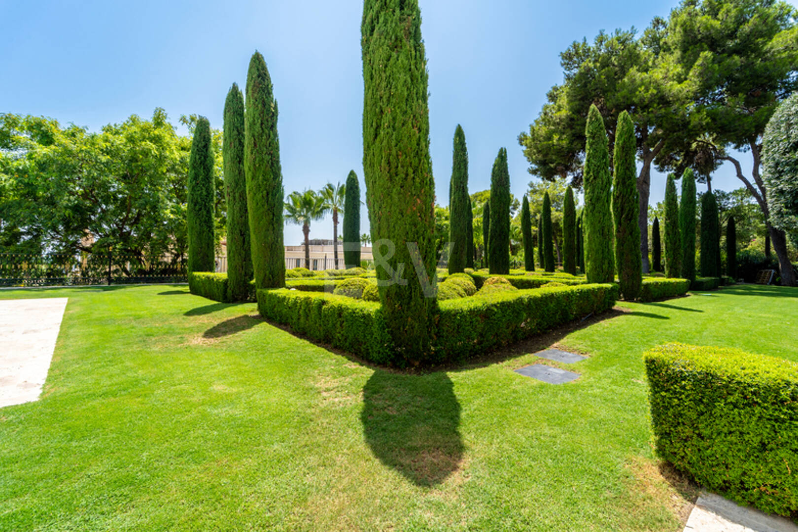 Wyjątkowy Palatial Estate z Grand Interior w Sierra Blanca, Marbella
