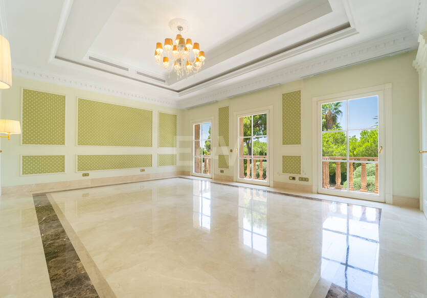 Wyjątkowy Palatial Estate z Grand Interior w Sierra Blanca, Marbella