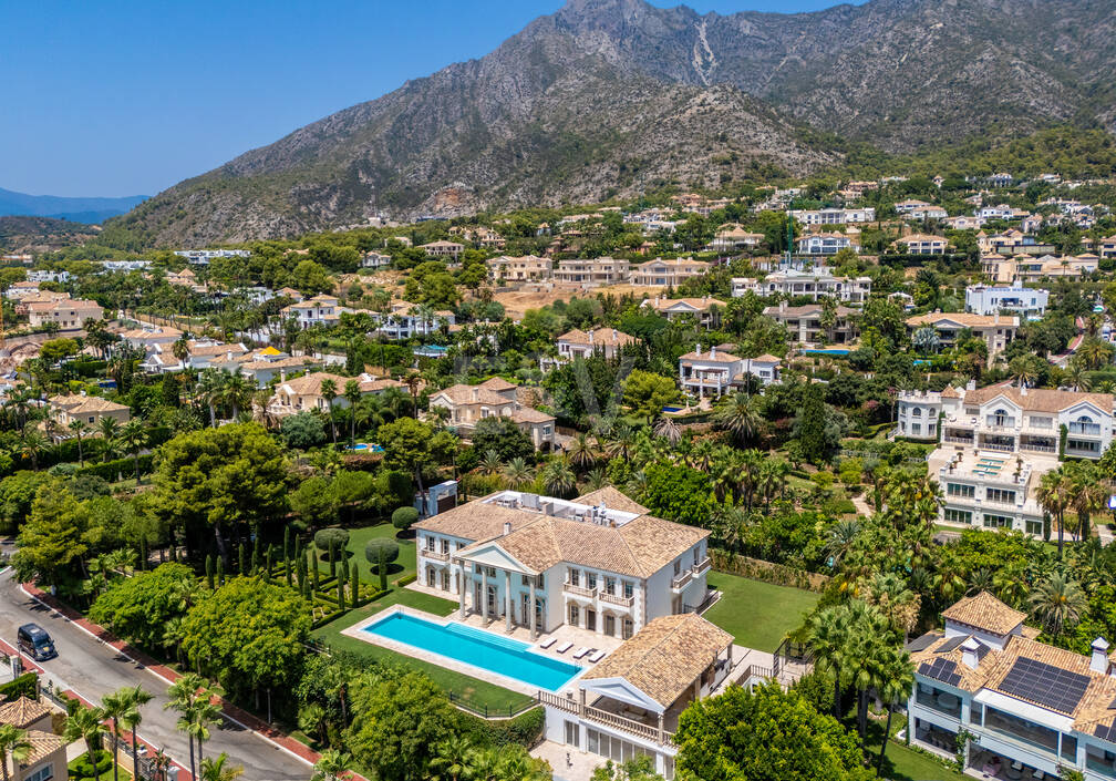 Wyjątkowy Palatial Estate z Grand Interior w Sierra Blanca, Marbella