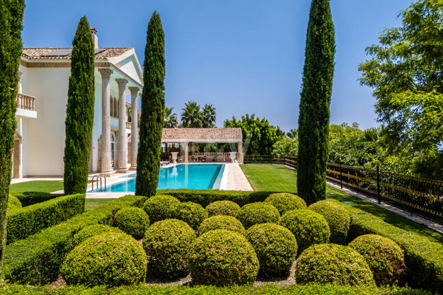 Wyjątkowy Palatial Estate z Grand Interior w Sierra Blanca, Marbella