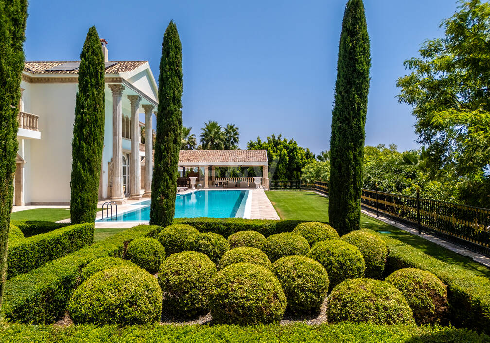 Wyjątkowy Palatial Estate z Grand Interior w Sierra Blanca, Marbella