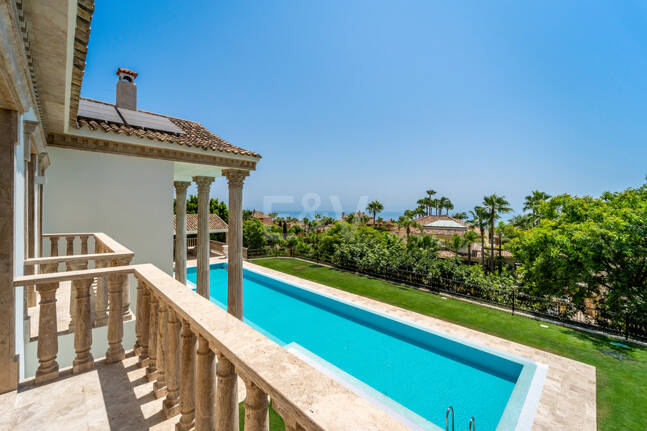 Wyjątkowy Palatial Estate z Grand Interior w Sierra Blanca, Marbella