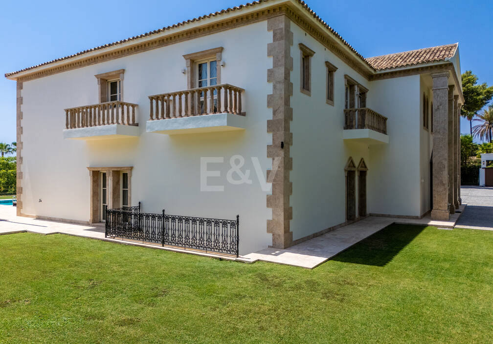 Wyjątkowy Palatial Estate z Grand Interior w Sierra Blanca, Marbella