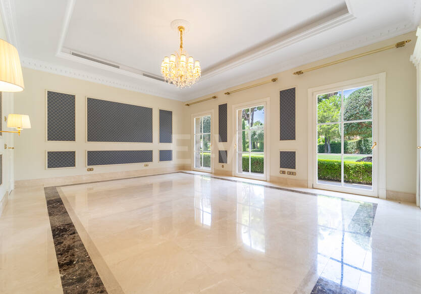 Wyjątkowy Palatial Estate z Grand Interior w Sierra Blanca, Marbella