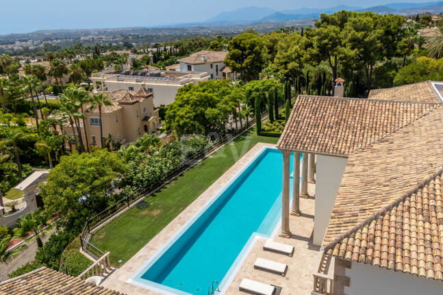 Wyjątkowy Palatial Estate z Grand Interior w Sierra Blanca, Marbella