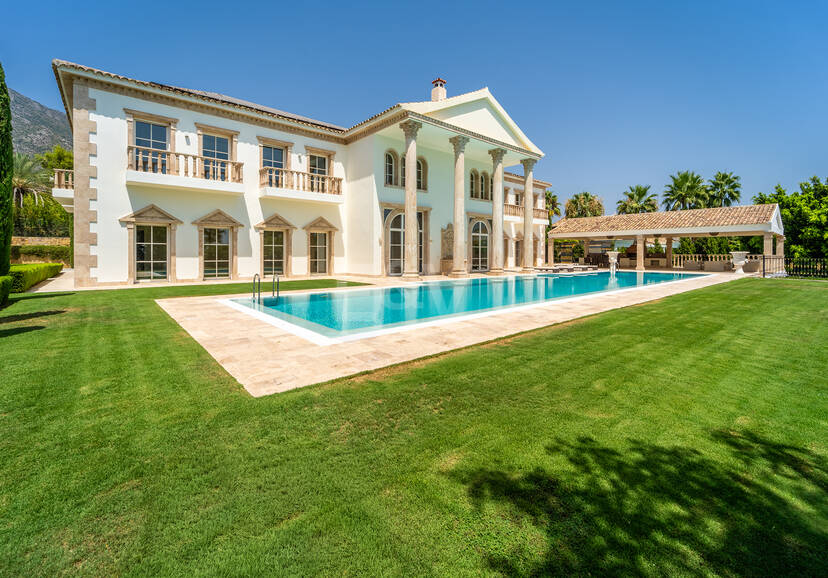 Wyjątkowy Palatial Estate z Grand Interior w Sierra Blanca, Marbella