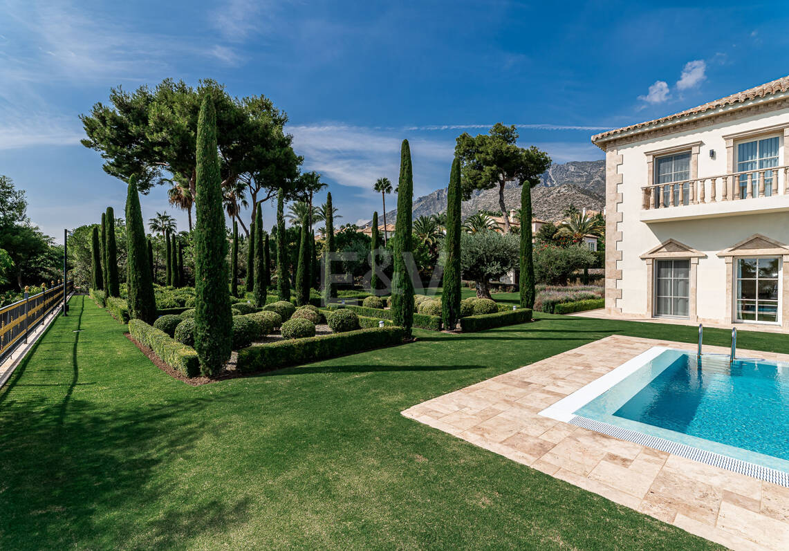 Wyjątkowy Palatial Estate z Grand Interior w Sierra Blanca, Marbella
