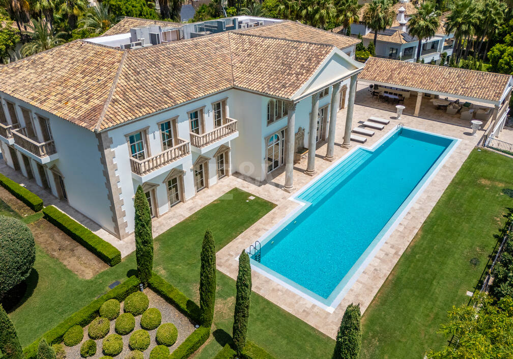 Wyjątkowy Palatial Estate z Grand Interior w Sierra Blanca, Marbella