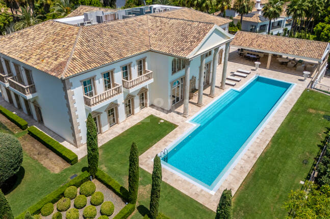 Wyjątkowy Palatial Estate z Grand Interior w Sierra Blanca, Marbella