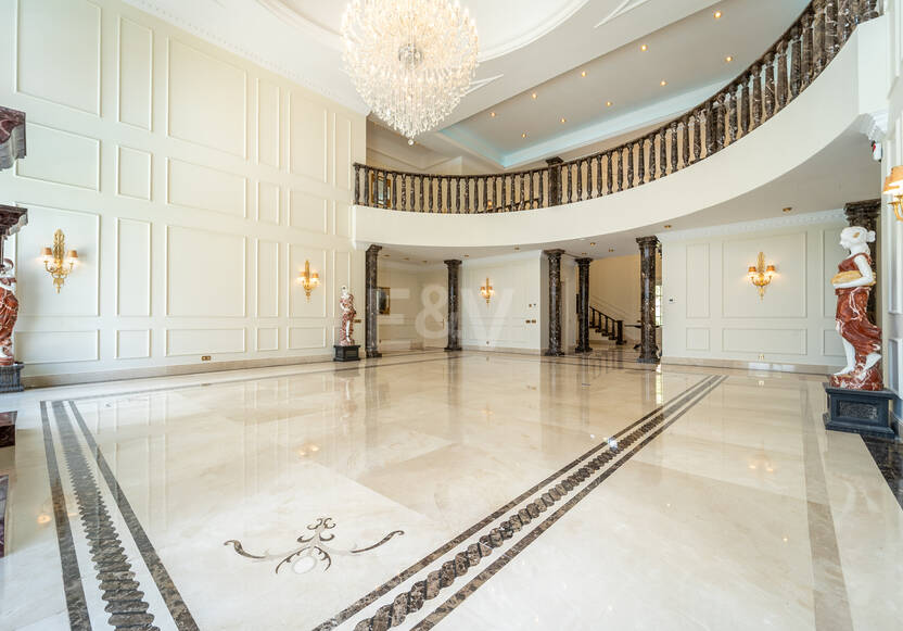 Wyjątkowy Palatial Estate z Grand Interior w Sierra Blanca, Marbella