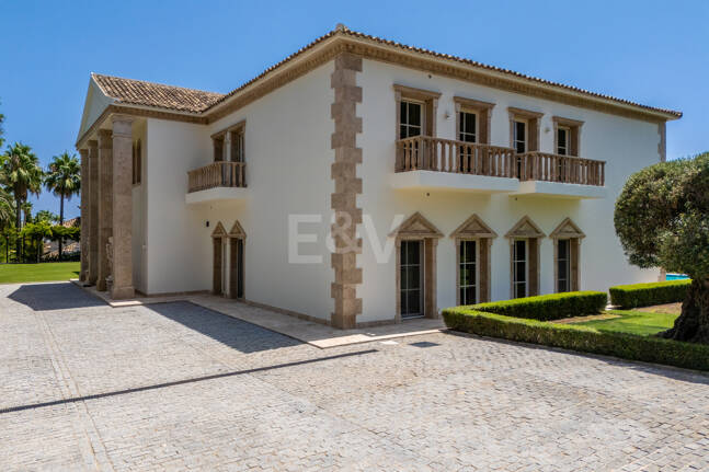 Wyjątkowy Palatial Estate z Grand Interior w Sierra Blanca, Marbella