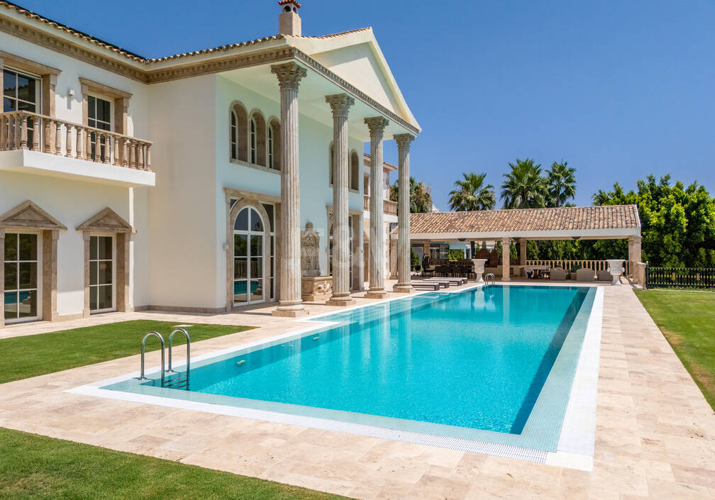 Wyjątkowy Palatial Estate z Grand Interior w Sierra Blanca, Marbella