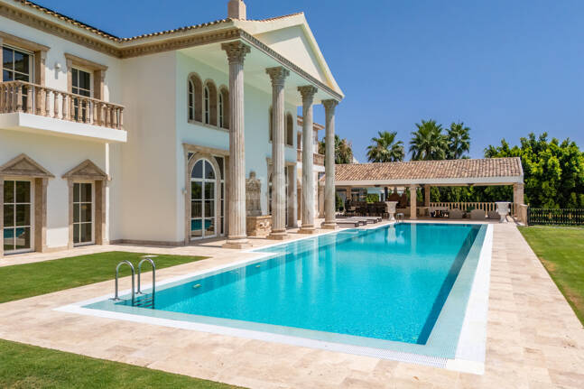 Wyjątkowy Palatial Estate z Grand Interior w Sierra Blanca, Marbella
