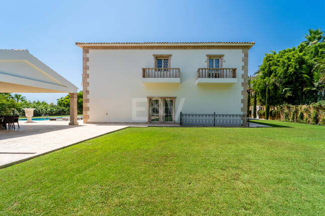 Wyjątkowy Palatial Estate z Grand Interior w Sierra Blanca, Marbella