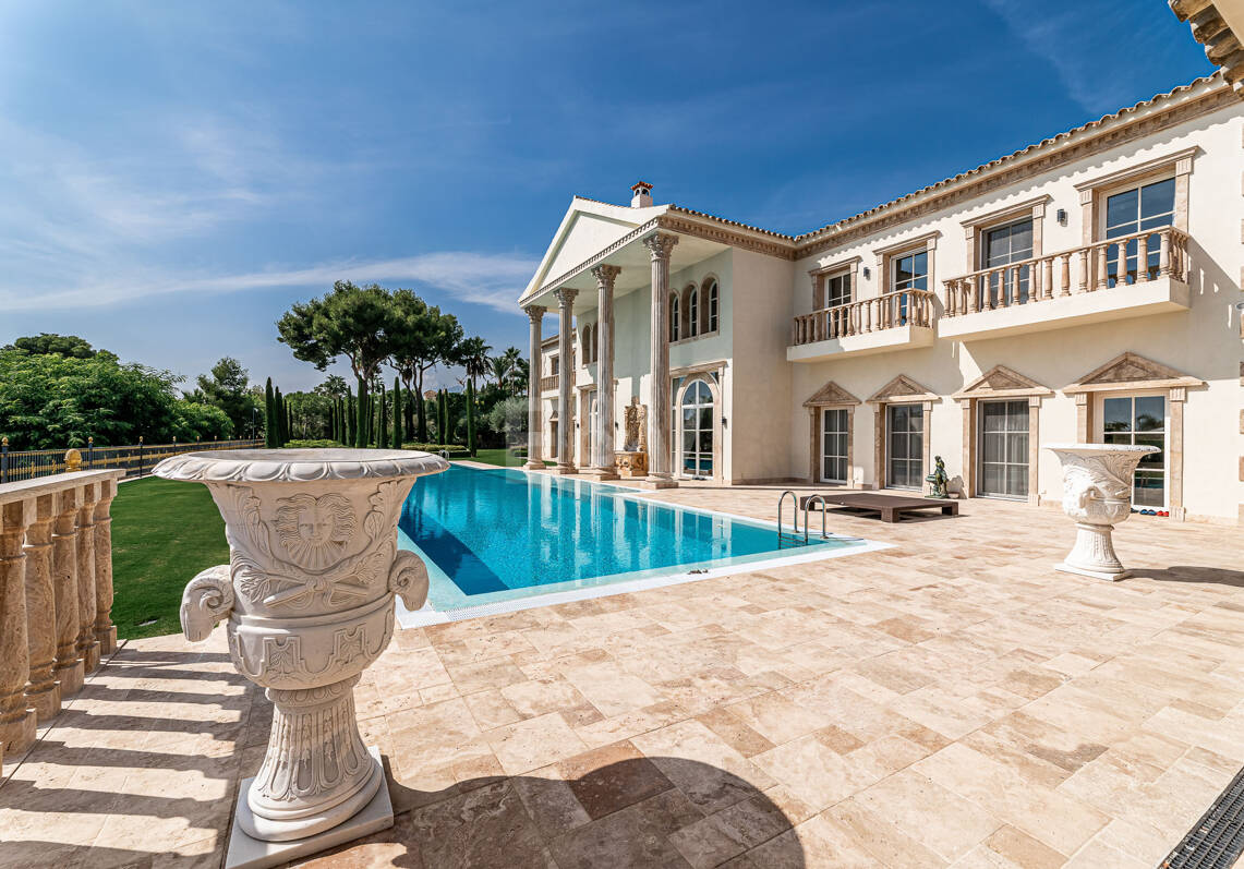 Wyjątkowy Palatial Estate z Grand Interior w Sierra Blanca, Marbella