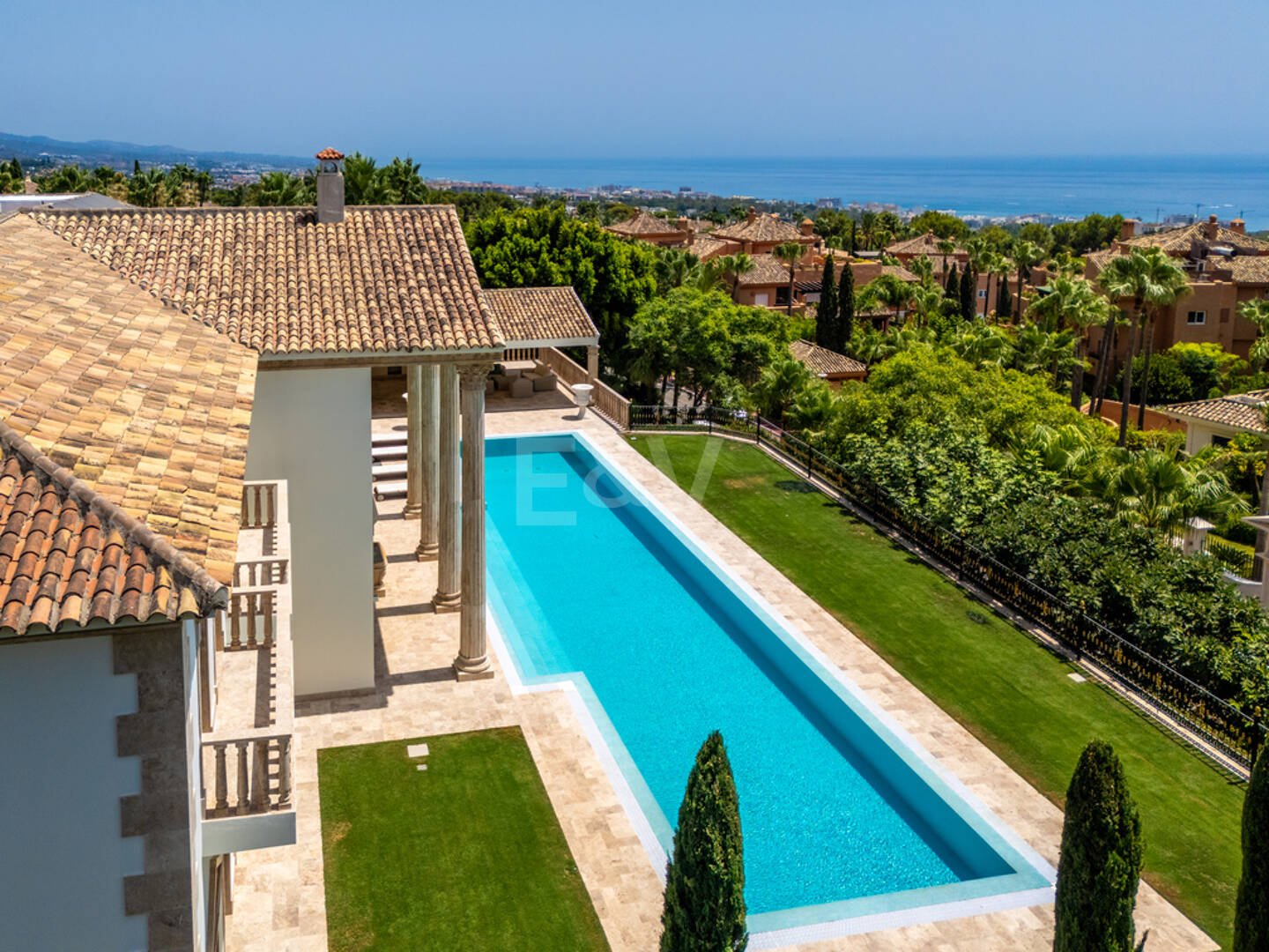 Wyjątkowy Palatial Estate z Grand Interior w Sierra Blanca, Marbella