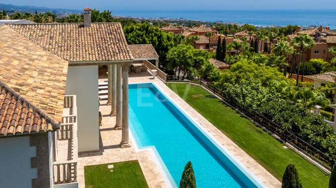 Wyjątkowy Palatial Estate z Grand Interior w Sierra Blanca, Marbella