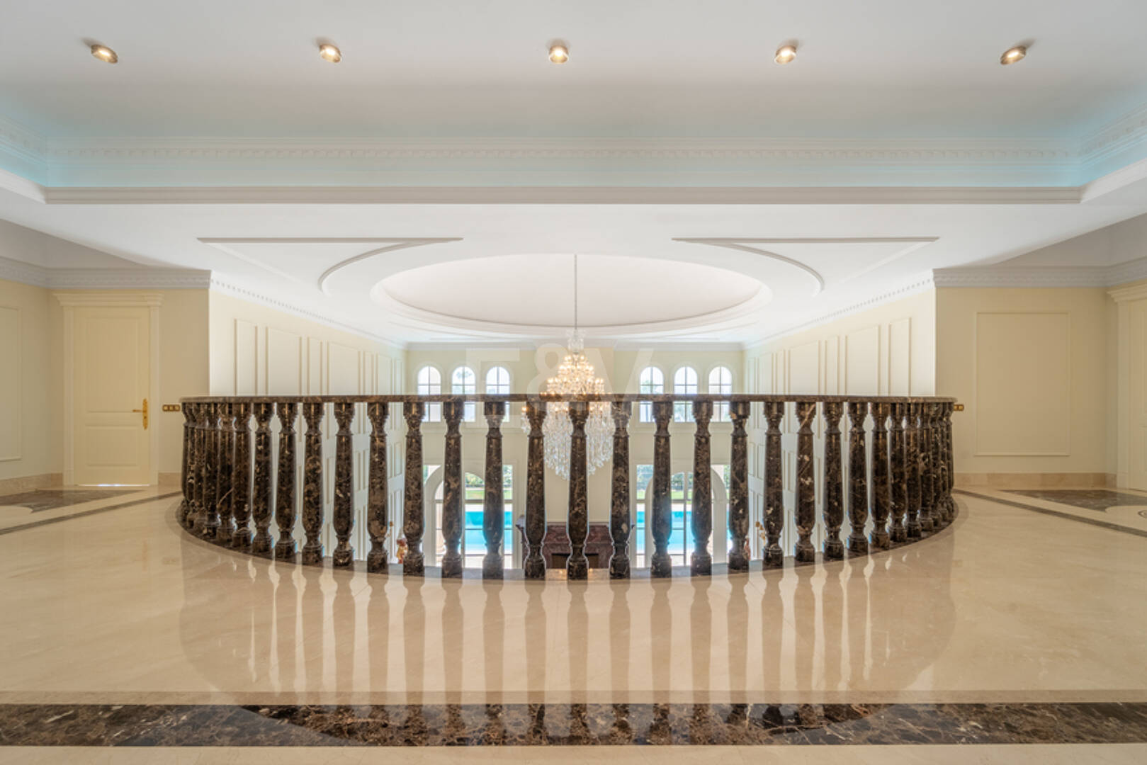 Wyjątkowy Palatial Estate z Grand Interior w Sierra Blanca, Marbella