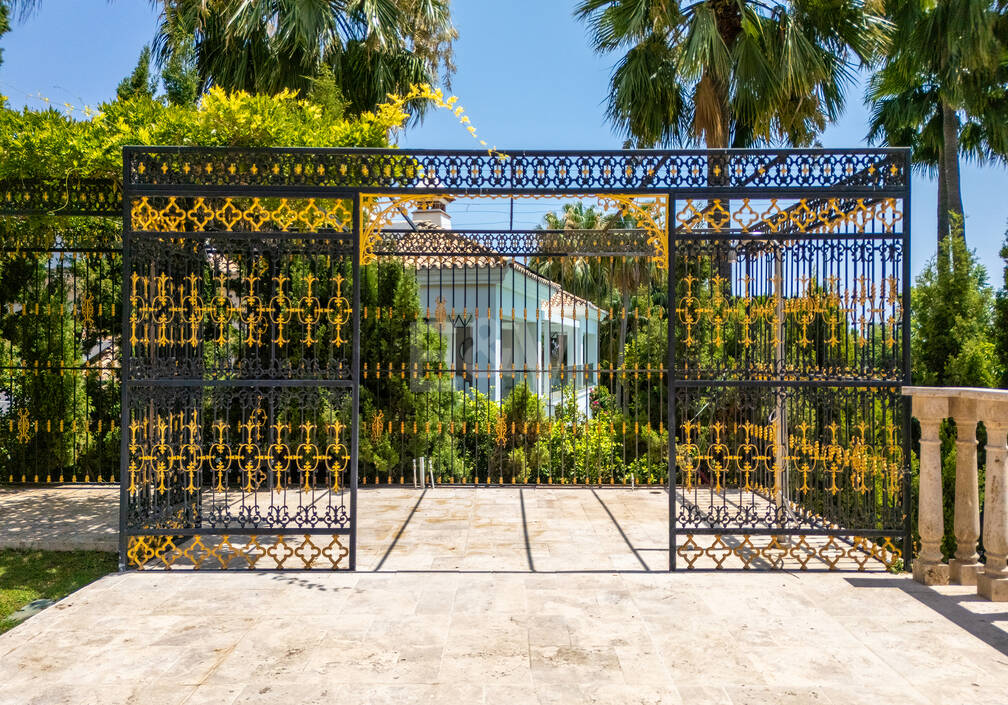 Wyjątkowy Palatial Estate z Grand Interior w Sierra Blanca, Marbella