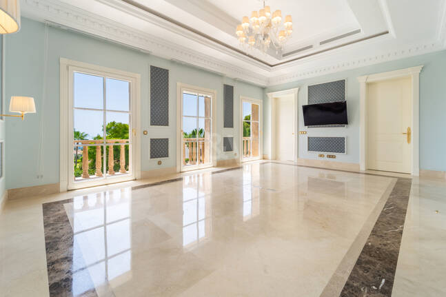Wyjątkowy Palatial Estate z Grand Interior w Sierra Blanca, Marbella