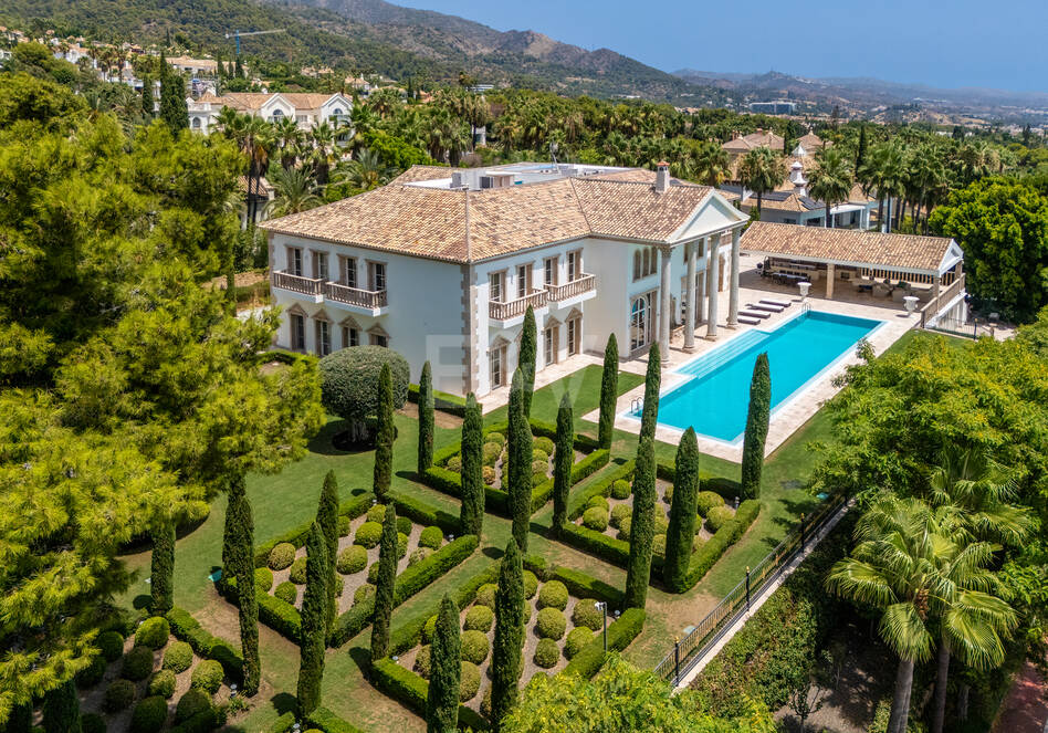 Wyjątkowy Palatial Estate z Grand Interior w Sierra Blanca, Marbella