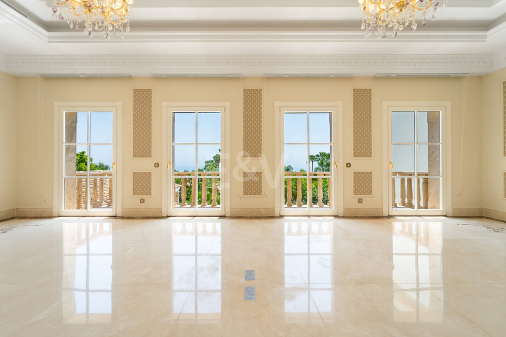 Wyjątkowy Palatial Estate z Grand Interior w Sierra Blanca, Marbella