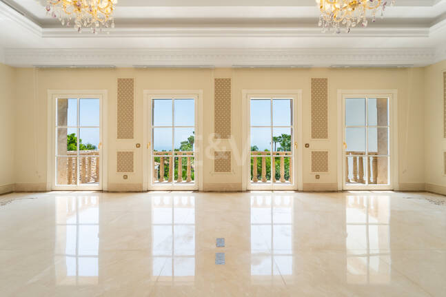 Wyjątkowy Palatial Estate z Grand Interior w Sierra Blanca, Marbella