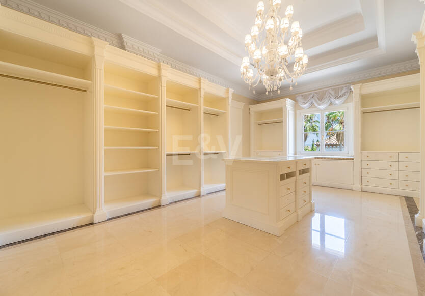 Wyjątkowy Palatial Estate z Grand Interior w Sierra Blanca, Marbella