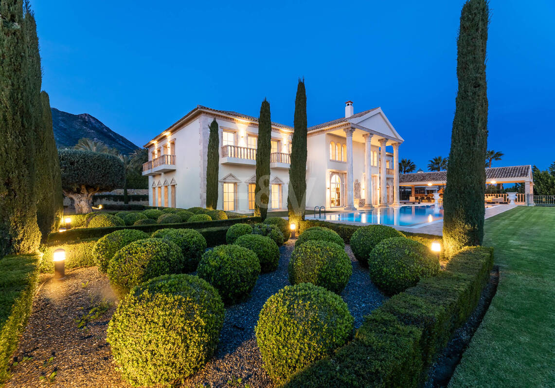 Wyjątkowy Palatial Estate z Grand Interior w Sierra Blanca, Marbella