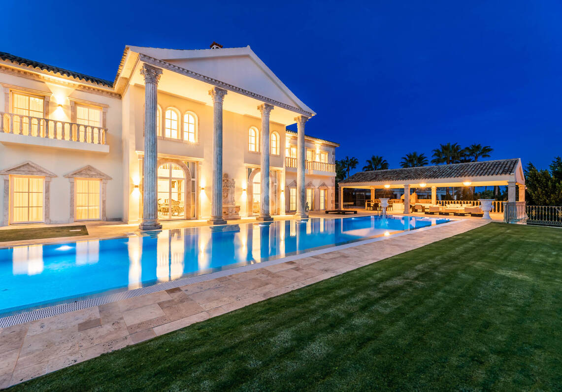 Wyjątkowy Palatial Estate z Grand Interior w Sierra Blanca, Marbella