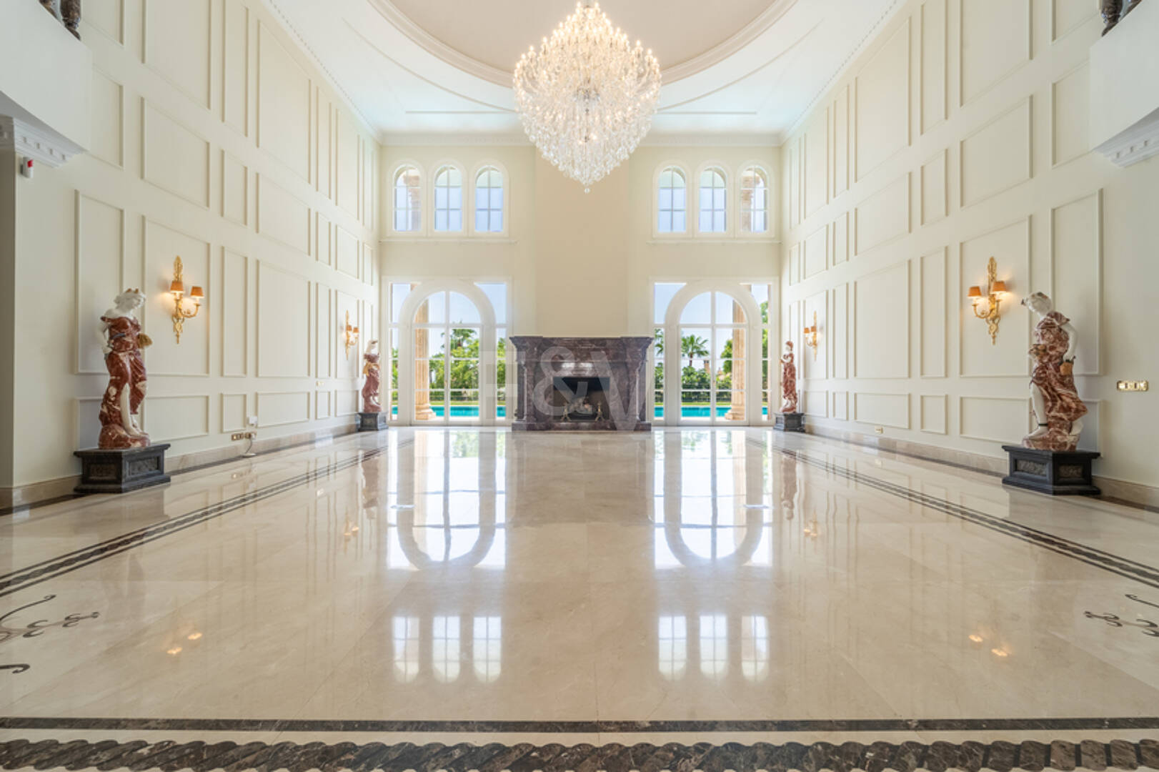 Wyjątkowy Palatial Estate z Grand Interior w Sierra Blanca, Marbella