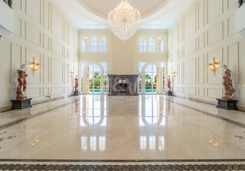 Wyjątkowy Palatial Estate z Grand Interior w Sierra Blanca, Marbella