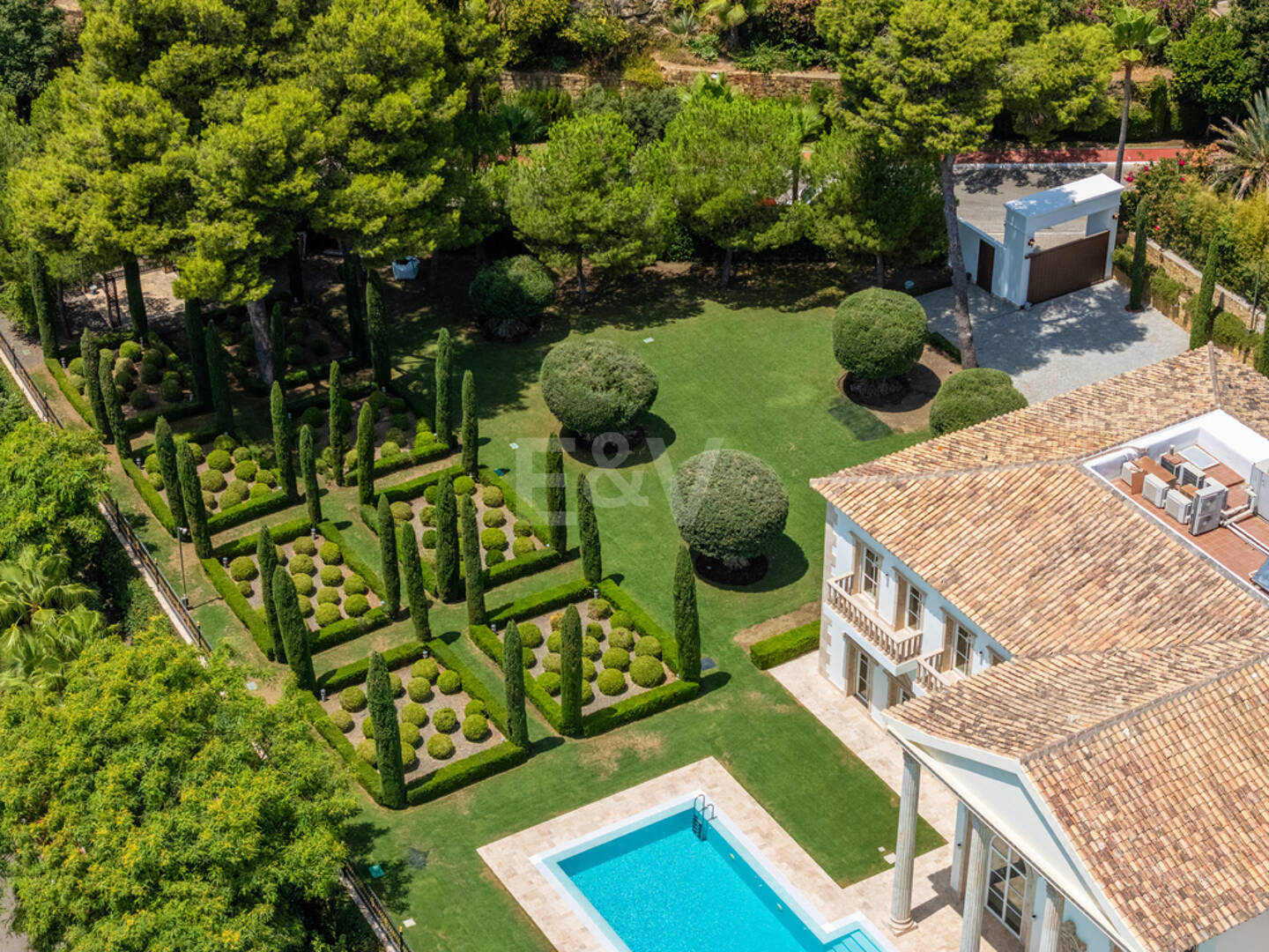 Wyjątkowy Palatial Estate z Grand Interior w Sierra Blanca, Marbella