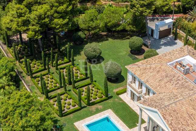 Wyjątkowy Palatial Estate z Grand Interior w Sierra Blanca, Marbella