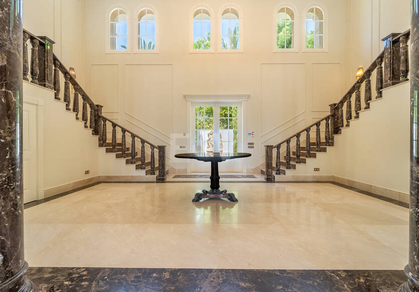 Wyjątkowy Palatial Estate z Grand Interior w Sierra Blanca, Marbella