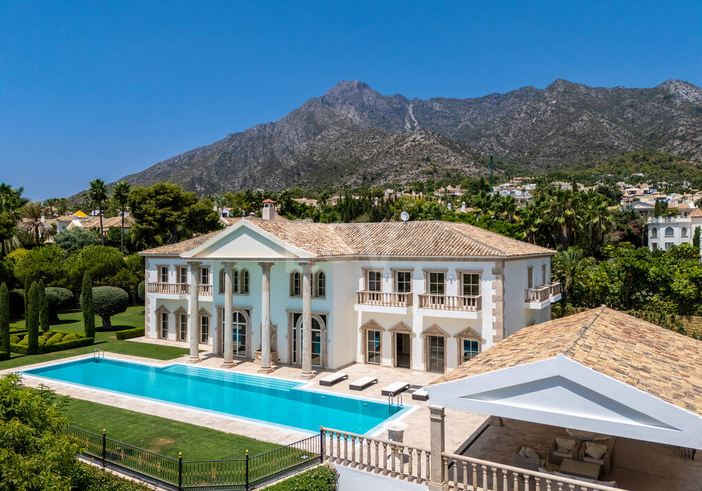 Wyjątkowy Palatial Estate z Grand Interior w Sierra Blanca, Marbella