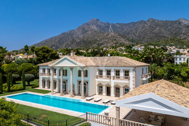 Wyjątkowy Palatial Estate z Grand Interior w Sierra Blanca, Marbella