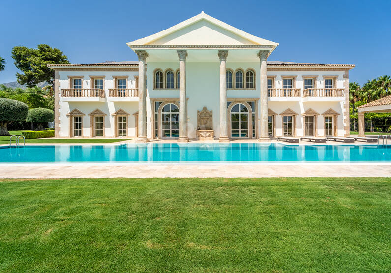 Wyjątkowy Palatial Estate z Grand Interior w Sierra Blanca, Marbella